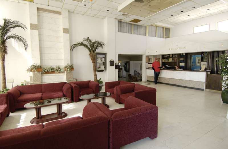 Crown Resorts Henipa Larnaca Bagian luar foto