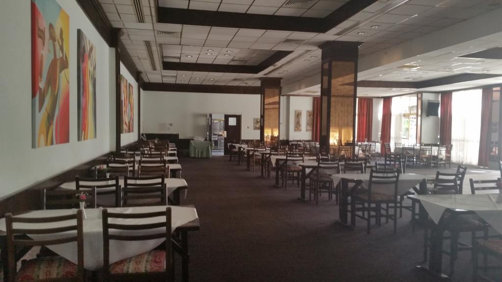 Crown Resorts Henipa Larnaca Bagian luar foto