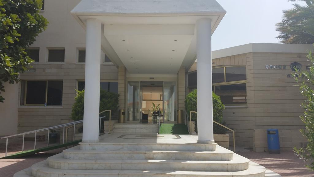 Crown Resorts Henipa Larnaca Bagian luar foto