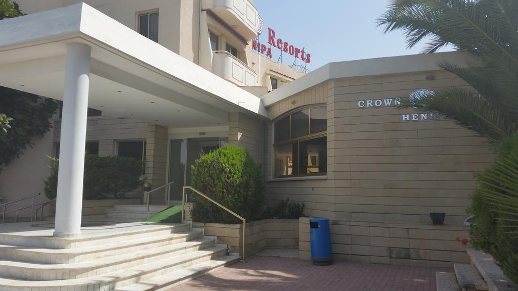 Crown Resorts Henipa Larnaca Bagian luar foto