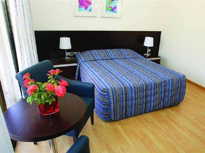 Crown Resorts Henipa Larnaca Bagian luar foto