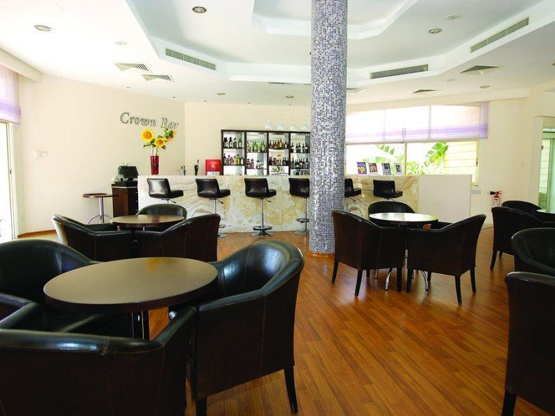 Crown Resorts Henipa Larnaca Bagian luar foto