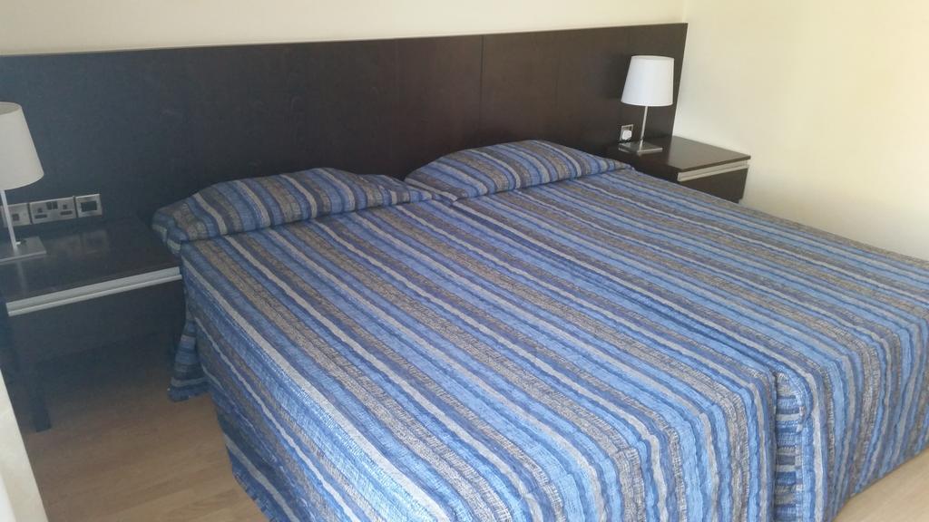 Crown Resorts Henipa Larnaca Bagian luar foto