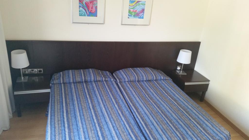 Crown Resorts Henipa Larnaca Bagian luar foto