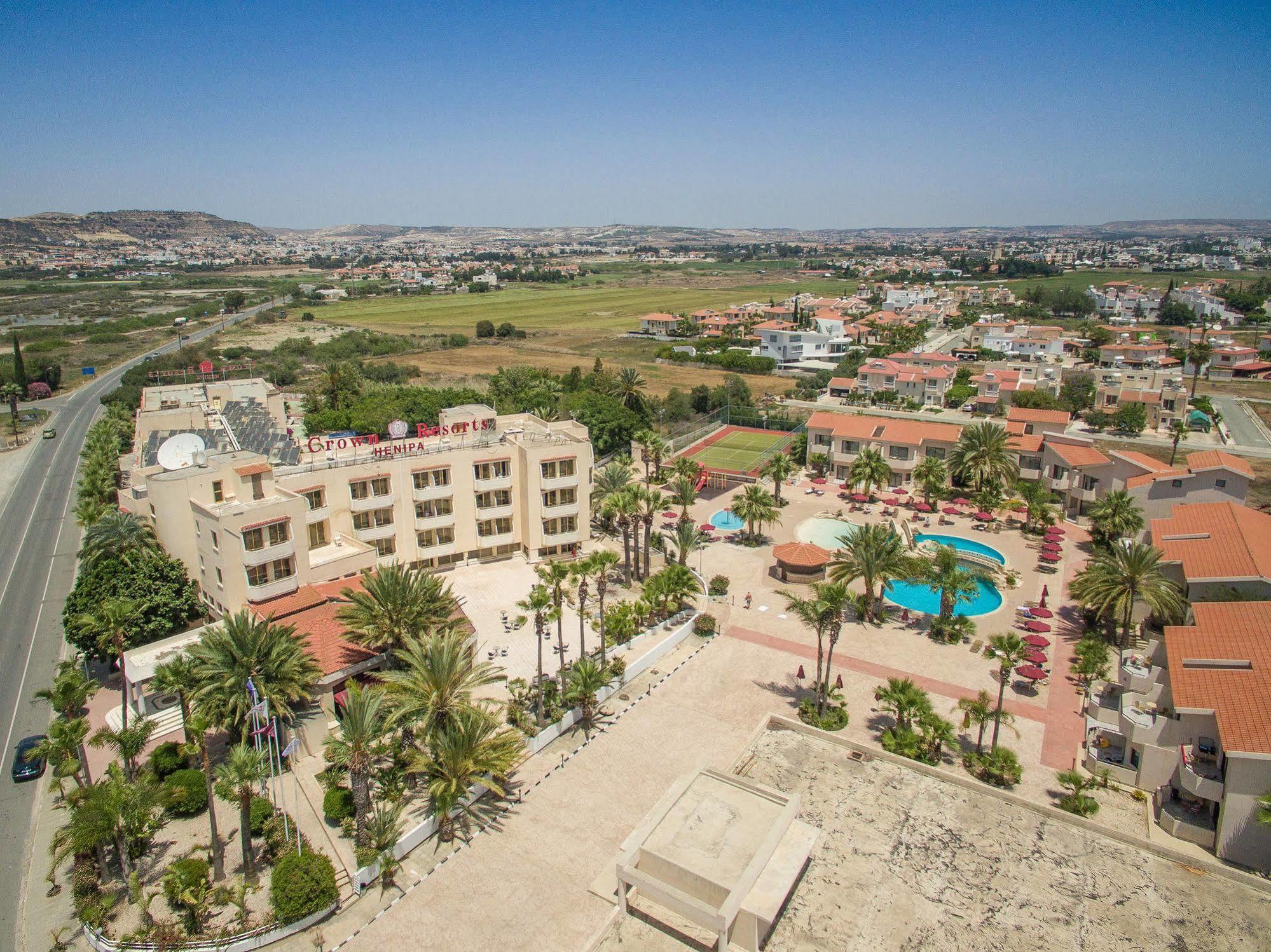 Crown Resorts Henipa Larnaca Bagian luar foto